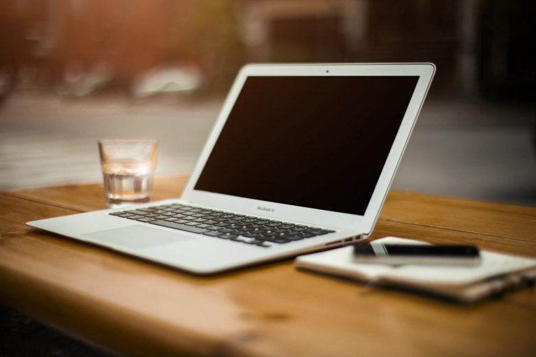 laptop remote working